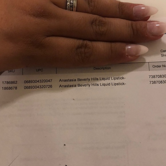 Anastasia Beverly Hills liquid lipstick - Picture 2 of 3